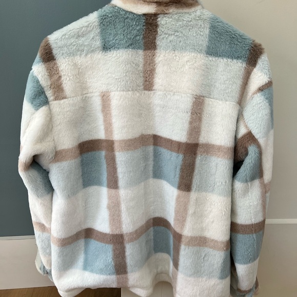 Davi and Dani size small blue and white plaid jacket. - Picture 4 of 4